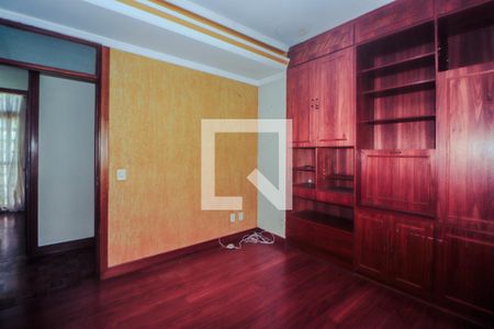 Casa para alugar com 360m², 5 quartos e 6 vagasSuíte 1