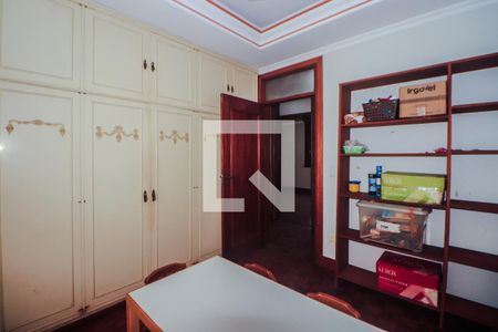 Casa para alugar com 360m², 5 quartos e 6 vagasSuíte 2