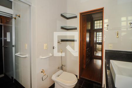 Casa para alugar com 360m², 5 quartos e 6 vagasBanheiro da Suíte 4