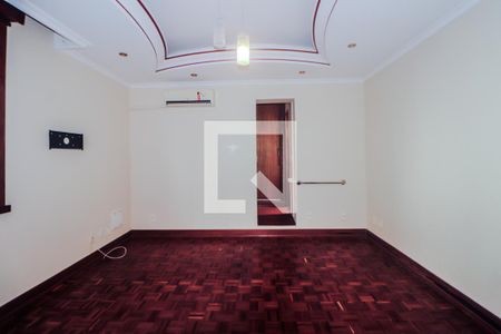 Casa para alugar com 360m², 5 quartos e 6 vagasSuíte 4