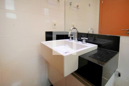 Apartamento à venda com 95m², 2 quartos e 2 vagasBanheiro da Suíte 2