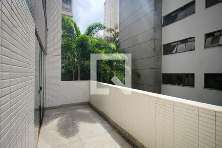 Apartamento à venda com 95m², 2 quartos e 2 vagasVaranda da Sala