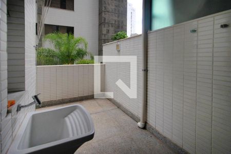 Apartamento à venda com 95m², 2 quartos e 2 vagasÁrea de Serviço
