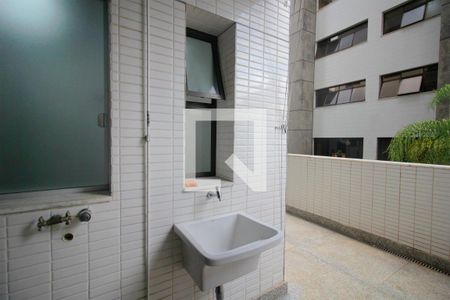 Apartamento à venda com 95m², 2 quartos e 2 vagasÁrea de Serviço