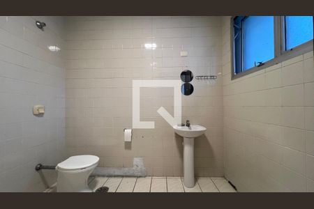 Casa para alugar com 520m², 5 quartos e 6 vagasBanheiro da Suíte