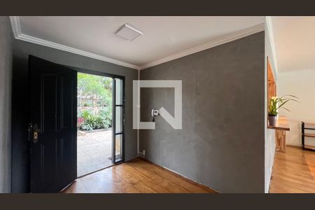 Casa para alugar com 520m², 5 quartos e 6 vagasHall