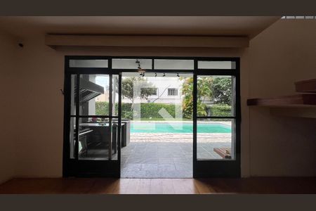 Casa para alugar com 520m², 5 quartos e 6 vagasVaranda