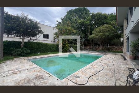 Casa para alugar com 520m², 5 quartos e 6 vagasPiscina