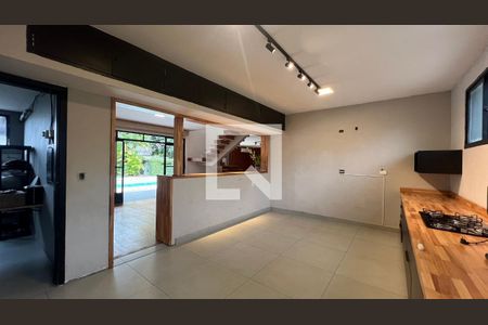 Casa para alugar com 520m², 5 quartos e 6 vagasCozinha