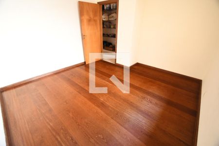 Casa à venda com 300m², 3 quartos e 3 vagasQuarto 2