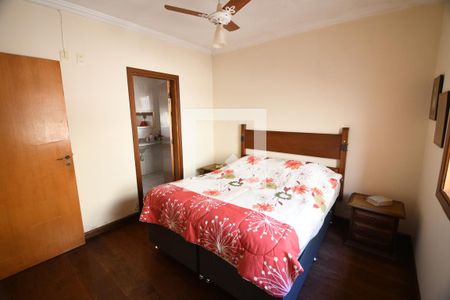 Casa à venda com 300m², 3 quartos e 3 vagasSuíte