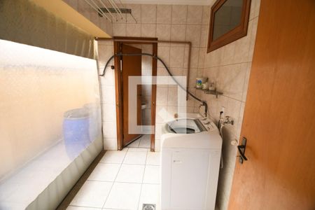 Casa à venda com 300m², 3 quartos e 3 vagasÁrea de Serviço