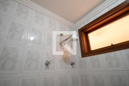 Casa à venda com 300m², 3 quartos e 3 vagasBanheiro 2