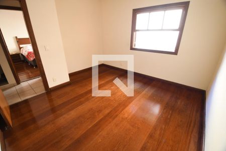 Casa à venda com 300m², 3 quartos e 3 vagasQuarto 2