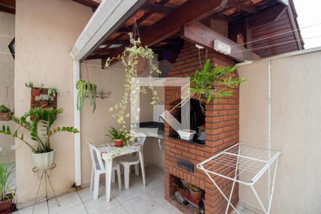 Casa à venda com 175m², 3 quartos e 4 vagasQuintal