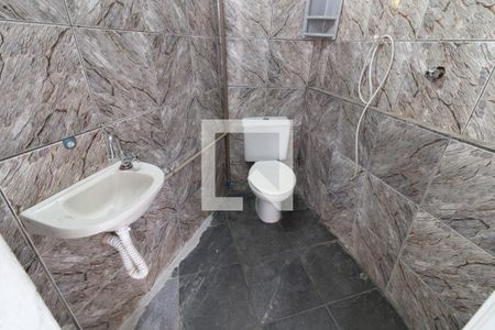 Banheiro de casa para alugar com 1 quarto, 45m² em Vila Tiradentes, São Paulo