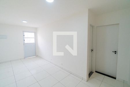 Sala de casa para alugar com 2 quartos, 50m² em Vila Santa Catarina, São Paulo
