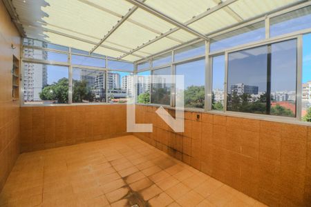 Apartamento à venda com 125m², 2 quartos e 1 vaga Apartamento à venda com 125m², 2 quartos e 1 vagaCobertura