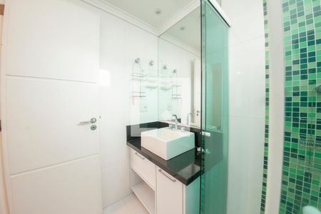 Banheiro da Suíte de apartamento à venda com 2 quartos, 147m² em Vila Sofia, São Paulo