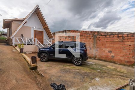 Casa à venda com 375m², 2 quartos e 2 vagasEntrada - Garagem