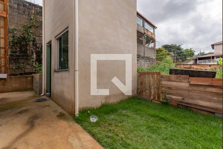 Casa à venda com 375m², 2 quartos e 2 vagasQuintal
