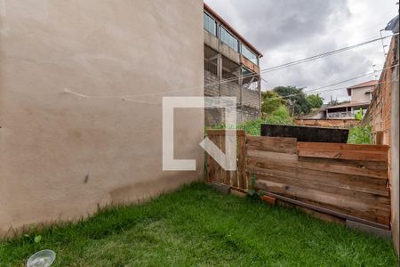 Casa à venda com 375m², 2 quartos e 2 vagasQuintal