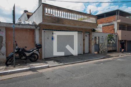 Casa para alugar com 102m², 2 quartos e sem vagaFachada + Placa
