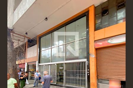Apartamento à venda com 66m², 2 quartos e sem vaga Apartamento à venda com 66m², 2 quartos e sem vagaFachada