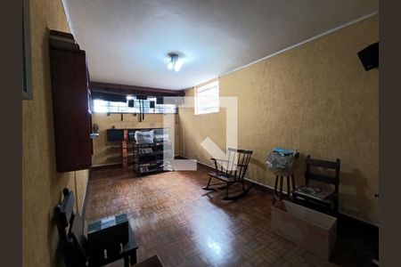 Casa à venda com 3 quartos, 206m² em Jardim Dona Sinha, São Paulo