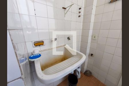 Apartamento à venda com 74m², 2 quartos e 1 vagaÁrea de Serviço