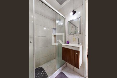 Apartamento à venda com 74m², 2 quartos e 1 vagaBanheiro da Suíte