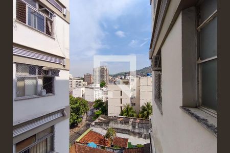 Apartamento à venda com 74m², 2 quartos e 1 vagaÁrea de Serviço