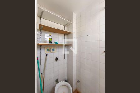 Apartamento à venda com 74m², 2 quartos e 1 vagaBanheiro de serviço
