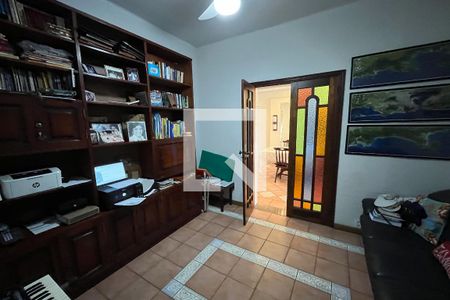 Casa à venda com 628m², 5 quartos e 2 vagasQuarto 5