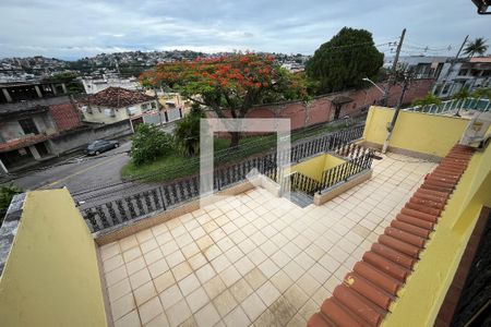 Casa à venda com 628m², 5 quartos e 2 vagasVista