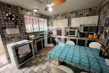 Casa à venda com 628m², 5 quartos e 2 vagasCozinha