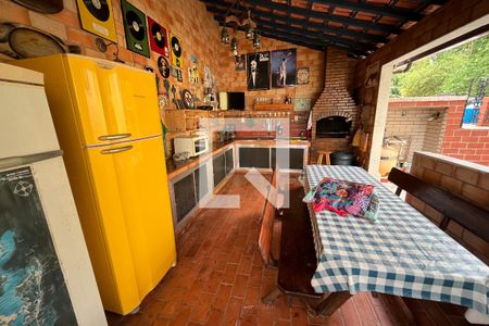 Casa à venda com 628m², 5 quartos e 2 vagasChurrasqueira