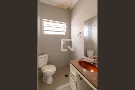 Casa à venda com 184m², 3 quartos e 2 vagas Casa à venda com 184m², 3 quartos e 2 vagasBanheiro 1