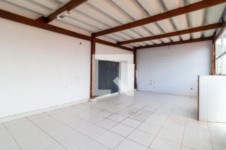Casa à venda com 184m², 3 quartos e 2 vagas Casa à venda com 184m², 3 quartos e 2 vagasTerraço