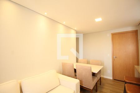 Sala de apartamento para alugar com 2 quartos, 44m² em Vila Suzana, São Paulo