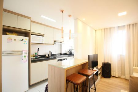 Sala de apartamento para alugar com 2 quartos, 44m² em Vila Suzana, São Paulo