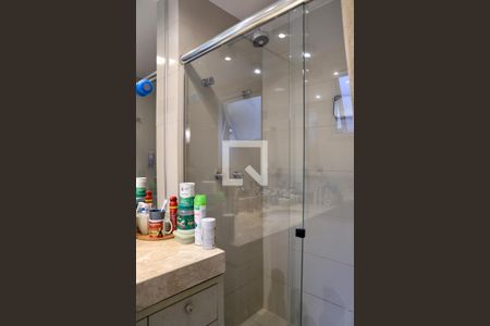 Casa à venda com 450m², 3 quartos e 2 vagas Casa à venda com 450m², 3 quartos e 2 vagasBanheiro (1) da Suíte Master