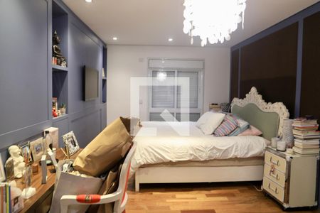 Casa à venda com 450m², 3 quartos e 2 vagas Casa à venda com 450m², 3 quartos e 2 vagasSuíte Master