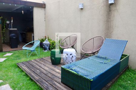 Casa à venda com 450m², 3 quartos e 2 vagas Casa à venda com 450m², 3 quartos e 2 vagasÁrea externa