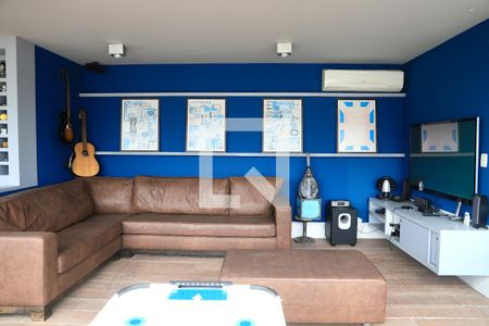 Casa à venda com 450m², 3 quartos e 2 vagas Casa à venda com 450m², 3 quartos e 2 vagasSalão de jogos