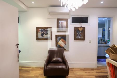 Casa à venda com 450m², 3 quartos e 2 vagas Casa à venda com 450m², 3 quartos e 2 vagasSuíte Master