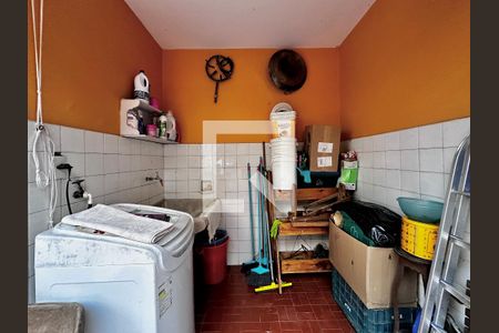 Casa à venda com 197m², 3 quartos e 1 vagaÁrea de Serviço