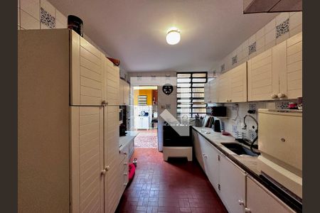 Casa à venda com 197m², 3 quartos e 1 vagaCozinha 