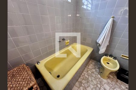 Casa à venda com 197m², 3 quartos e 1 vagaBanheiro Social 2