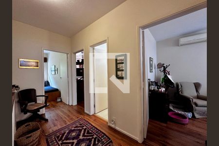 Casa à venda com 197m², 3 quartos e 1 vagaCorredor Quartos 